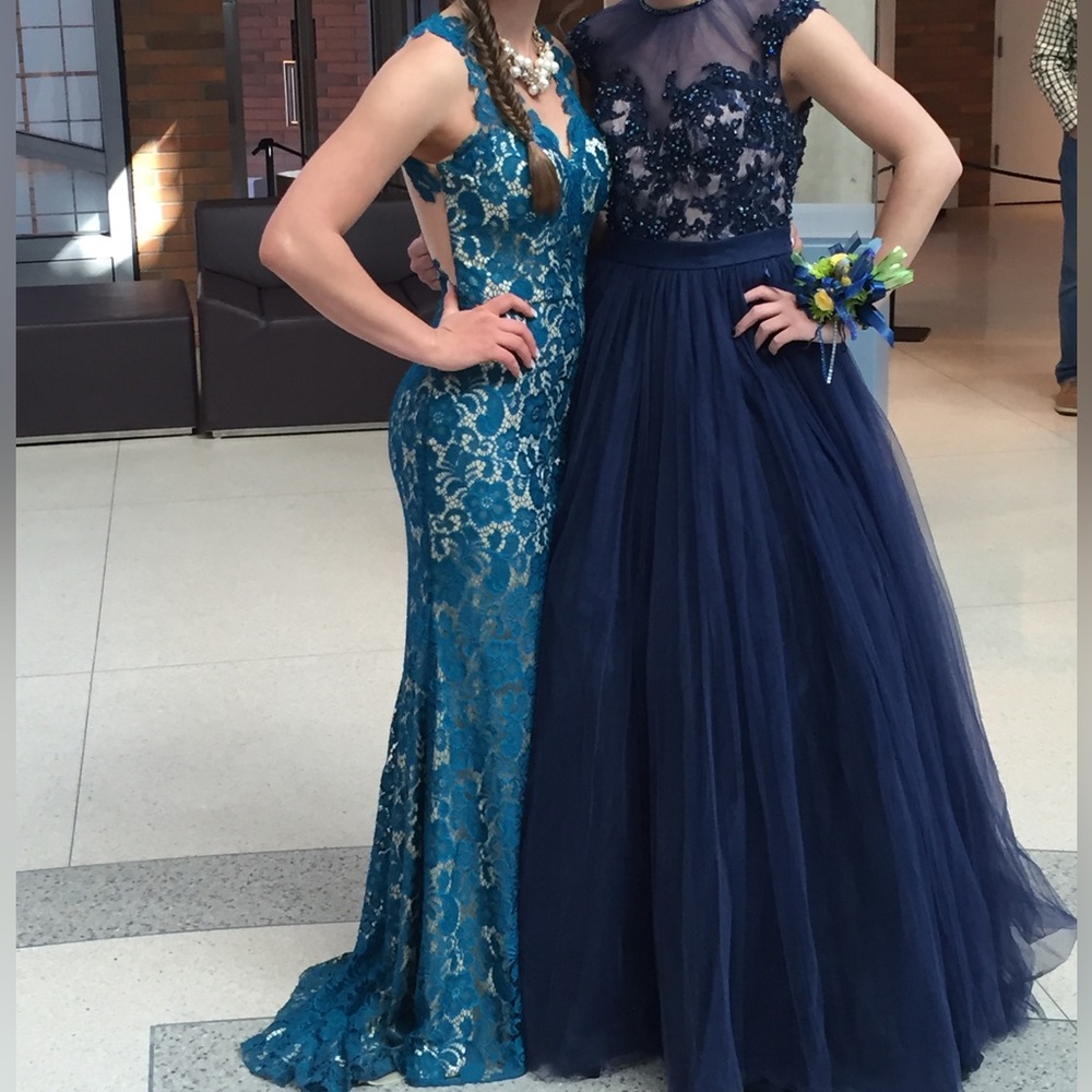One of a kind formal dress - Picture 6 of 10